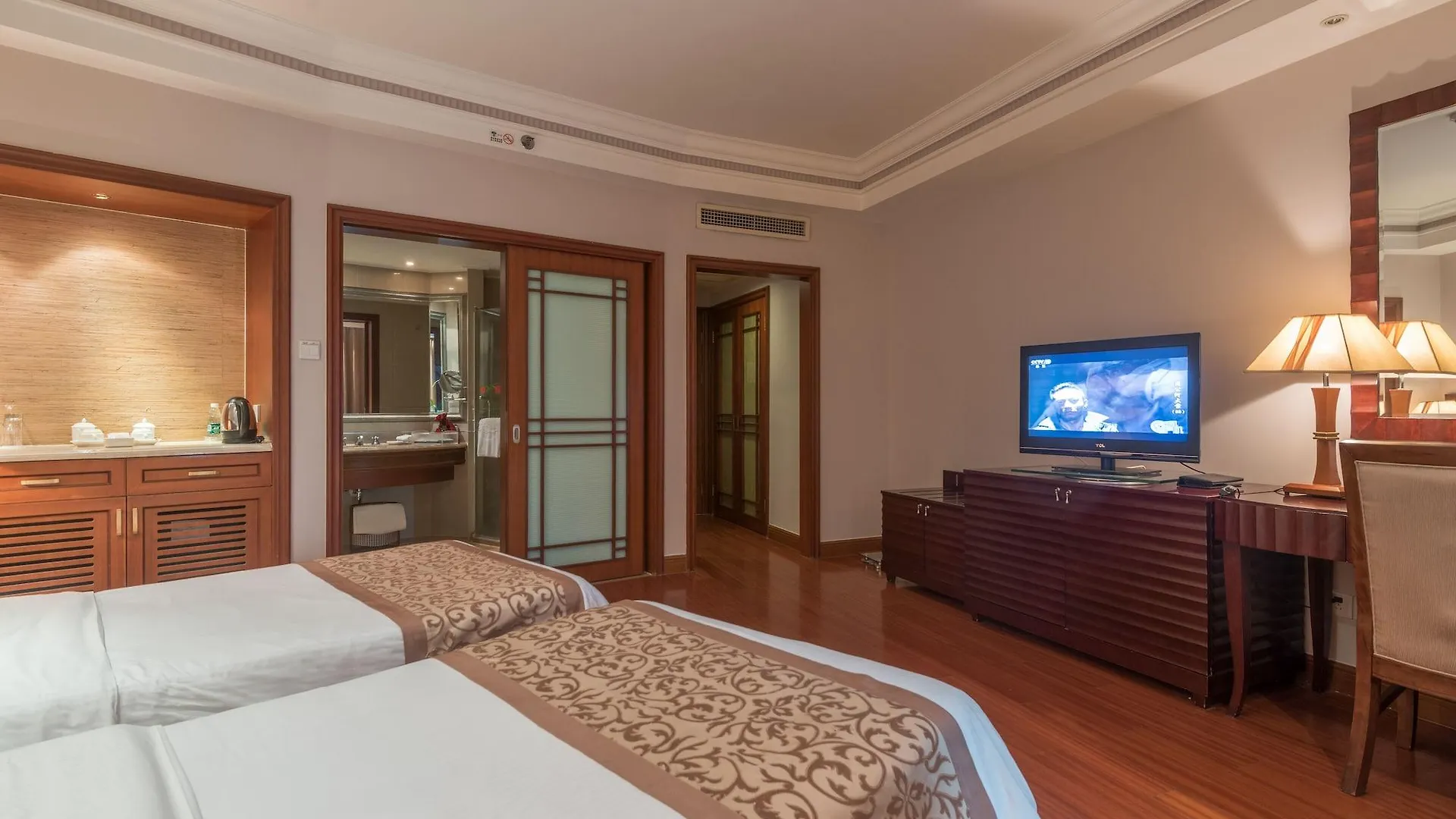 Sanya Baohong Hotel