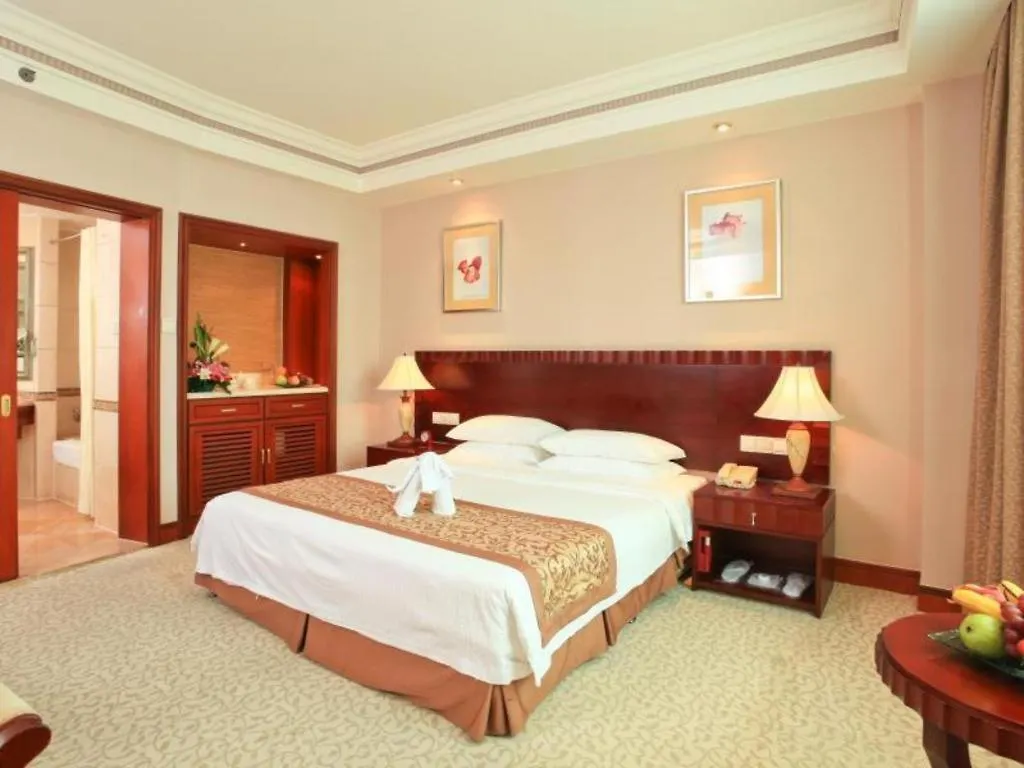 Sanya Baohong Hotel Китай