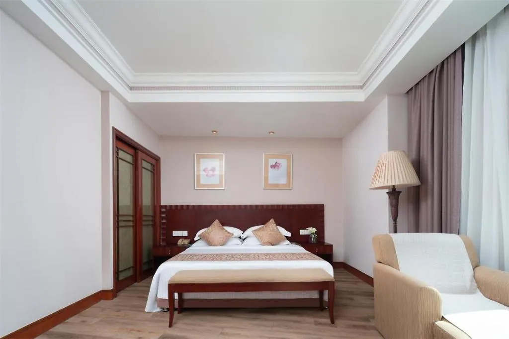 Sanya Baohong Hotel