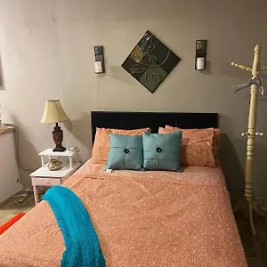 Rosebud Guest house Rock Sound