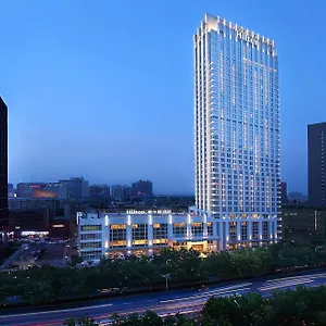 hilton-zhengzhou.henan-hotel.com/