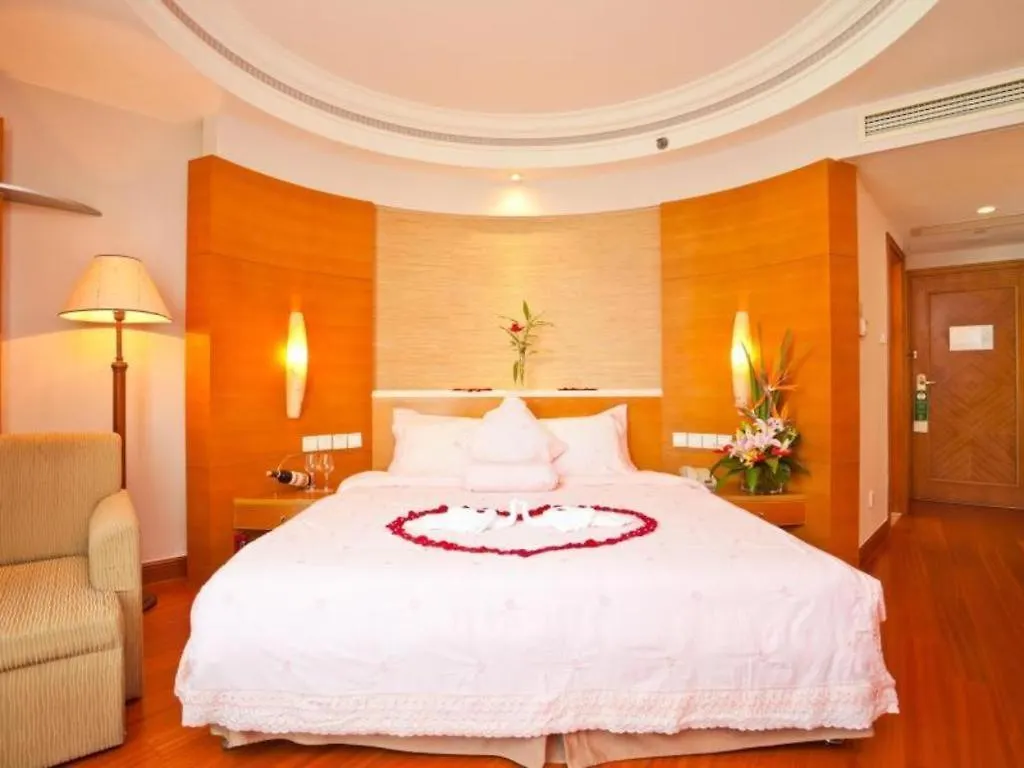 Sanya Baohong Hotel